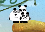 三熊猫幻想世界历险记- 三只熊猫在游乐园玩得很开心，它们意..